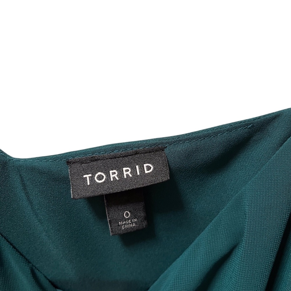 Torrid 0 Green Cami Tank Top Women Size Adjustable Lined V Neck Size 0 - Picture 3 of 3